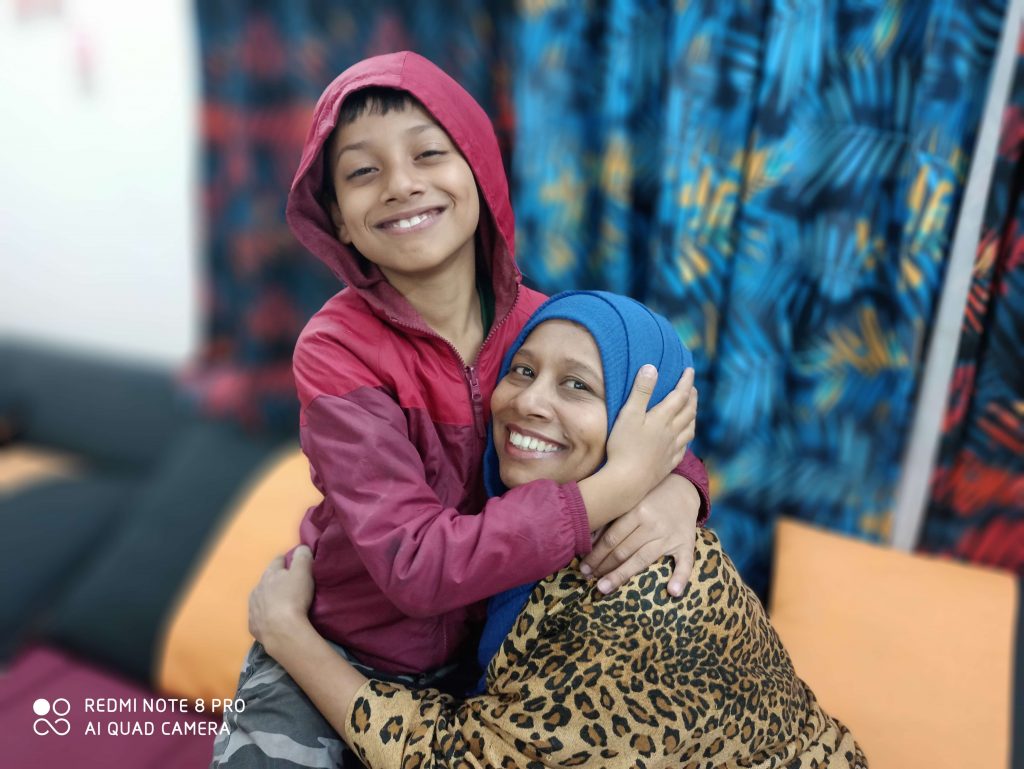 শায়ান ও তার মা
